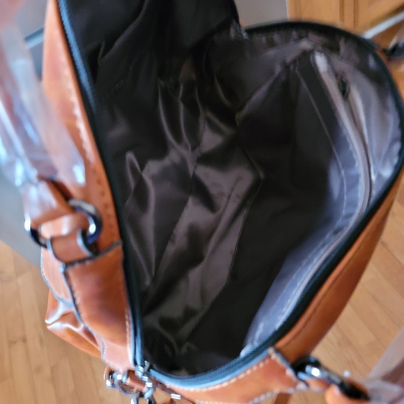 Purse - Picture 3 of 4